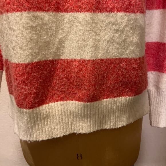 Caslon Cozy Striped Crew Neck Fuzzy Sweater Size S - Picture 6 of 14